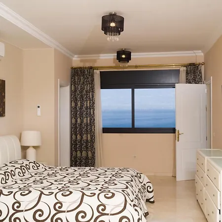 Rada Gigantes Puerto de Santiago (Tenerife)